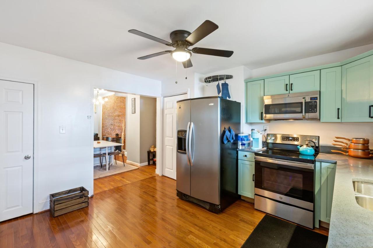 Pristine Townhouse With Rooftop Deck Near Canton! Baltimore Eksteriør bilde