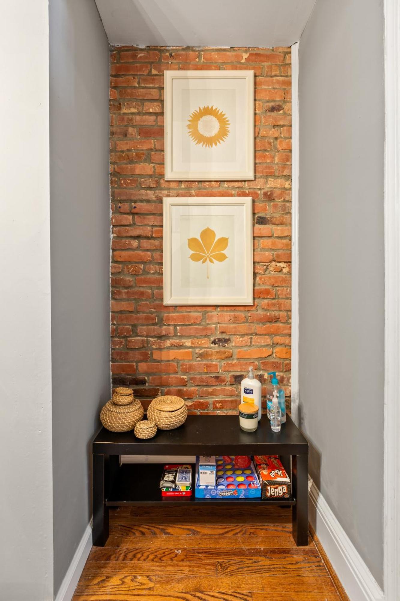 Pristine Townhouse With Rooftop Deck Near Canton! Baltimore Eksteriør bilde