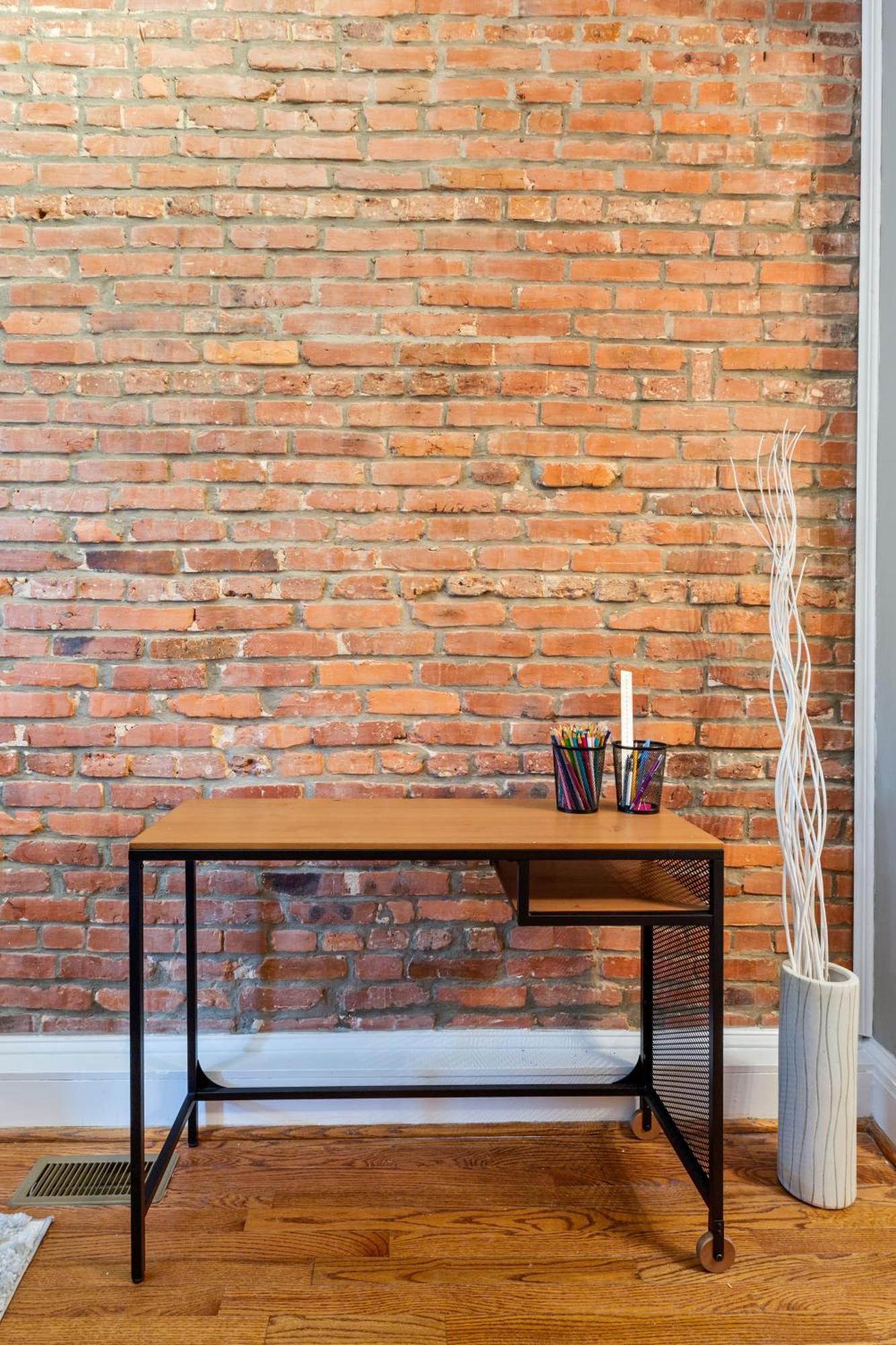 Pristine Townhouse With Rooftop Deck Near Canton! Baltimore Eksteriør bilde